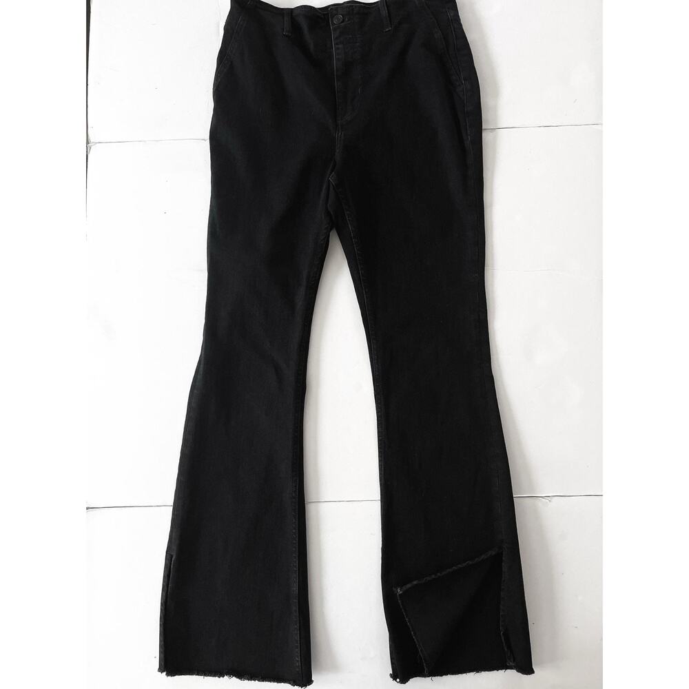 We The Free Jeans Womens 32 Black High Rise Flare Raw Hem Side Slit Stretch